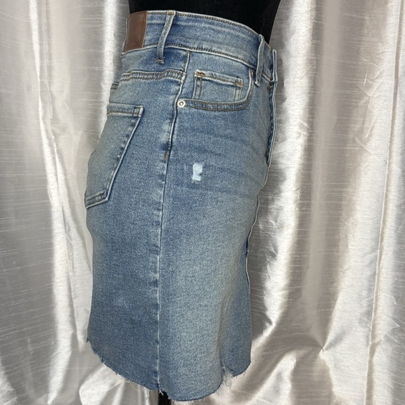 Maurices Denim Distressed Faded Button Fly Women’s 0 Stretch Jean Mini Skirt - Picture 3 of 10